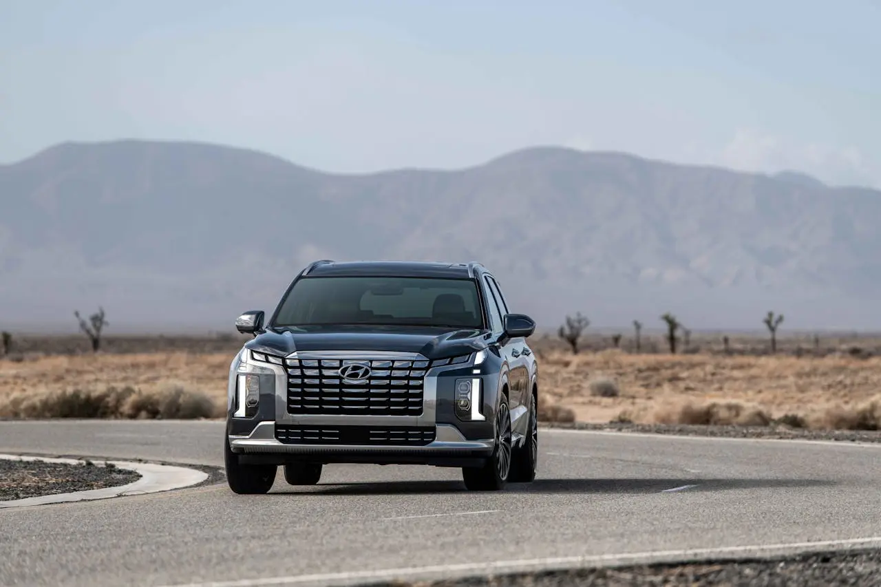 5 Laws Anyone Working in SUV Car Rental in Dubai Should Know