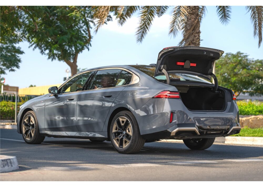 بي ام دبليو 5 Series 530LI M Sport 2025 - صورة 3