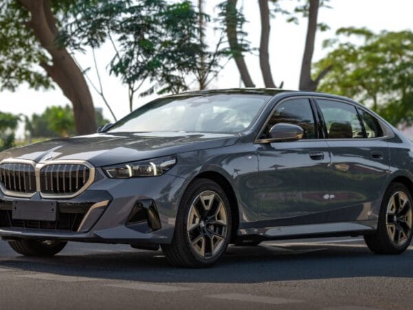Luxury SUV for Rent – Premium Crystal Car Rental.