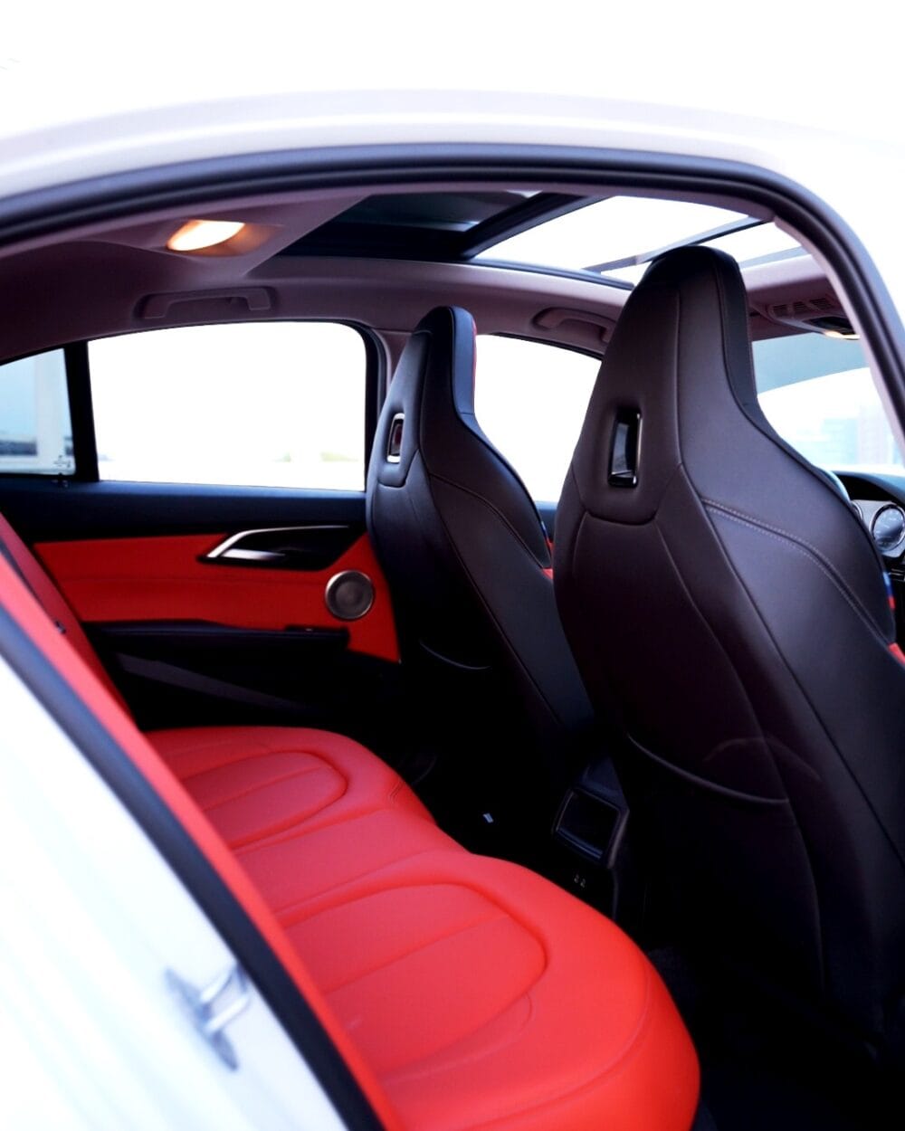 إصدار BMW 120i M Sport White - صورة 6