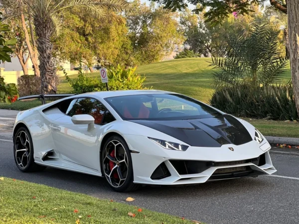 Lamborghini_Huracan-Evo-Coupe_2021_22432_22432_15223357555-1_small