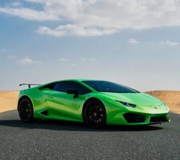 Luxury on Wheels: Navigating Dubai's Streets in Style