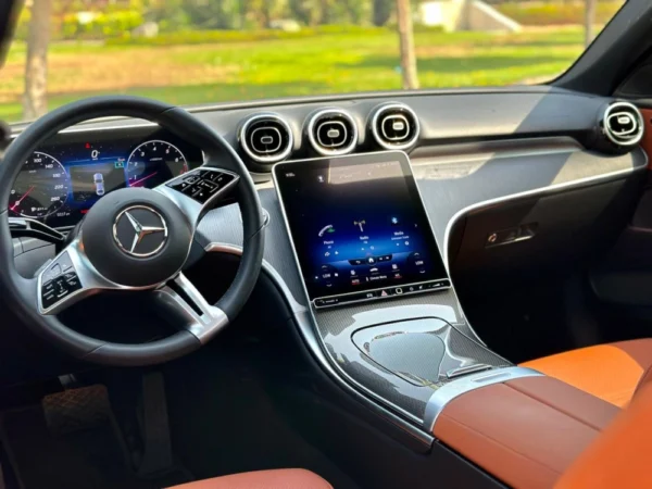 Mercedes-Benz_C300_2022_20665_20665_13198918928-1_small